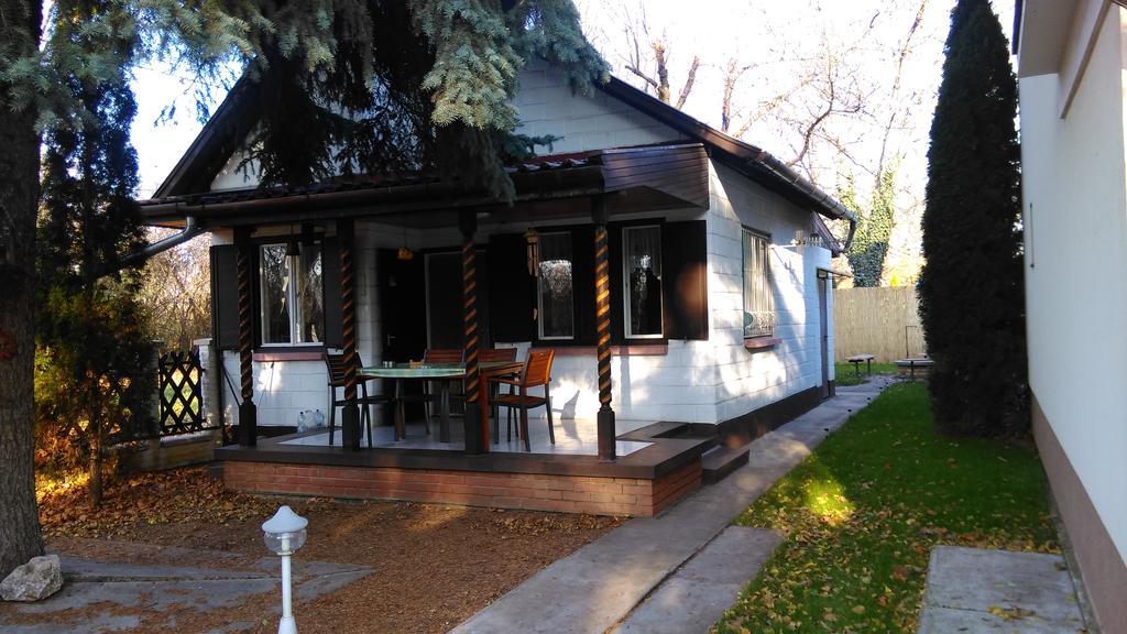 Napsugar Vendeghaziko Apartment Orosháza Exterior photo