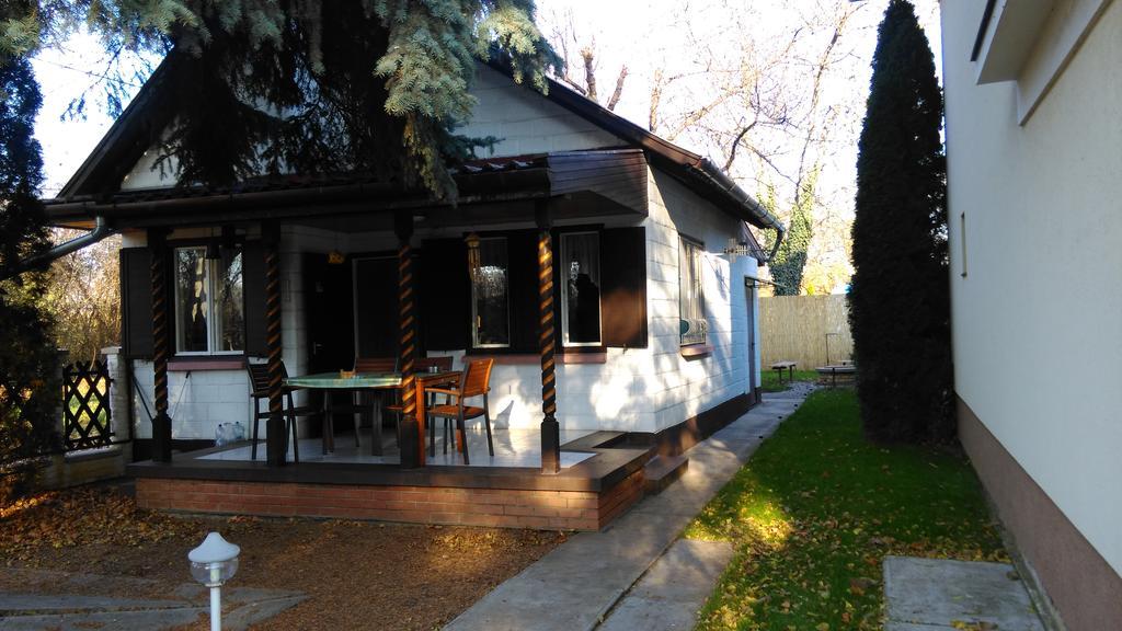 Napsugar Vendeghaziko Apartment Orosháza Exterior photo